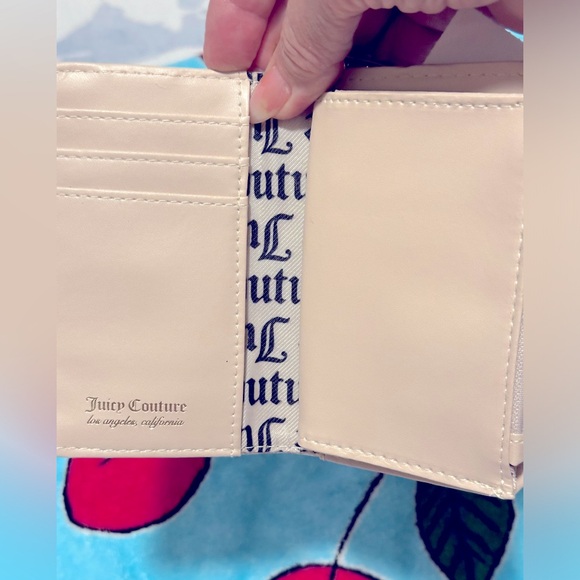 Juicy Couture wallet - Picture 5 of 7